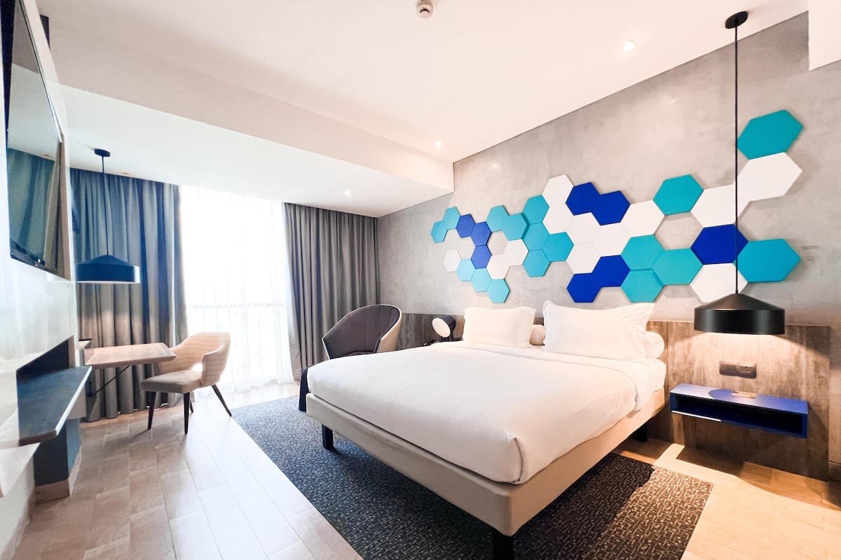 Superior kamer, 1 queensize bed | Een kluis op de kamer, een bureau, extra bedden (toeslag), gratis wifi