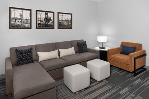 TV, pay movies - DoubleTree by Hilton Midland West Loop I-250 (Midland)