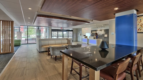 Holiday Inn Express and Suites Broomfield by IHG