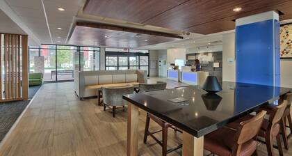 Holiday Inn Express and Suites Broomfield by IHG