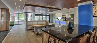 홀리데이 인 익스프레스 앤드 스위트 브룸필드 바이 IHG