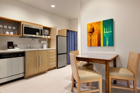 Home2 Suites By Hilton Destin - Image 10
