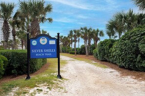 Property grounds - Home2 Suites By Hilton Destin (Destin)