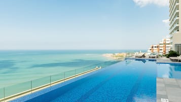 3 outdoor pools, open 8:00 AM to 8:00 PM, pool loungers