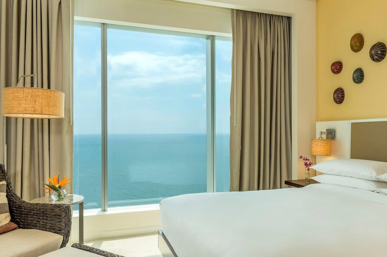 Room, 1 King Bed, Ocean View | Egyptian cotton sheets, hypo-allergenic bedding, down comforters