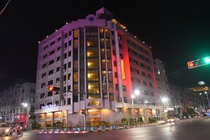واجهة المنشأة