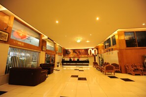 TV - Pacific Hotel (Mandalay)