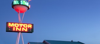 Tel Star Motel