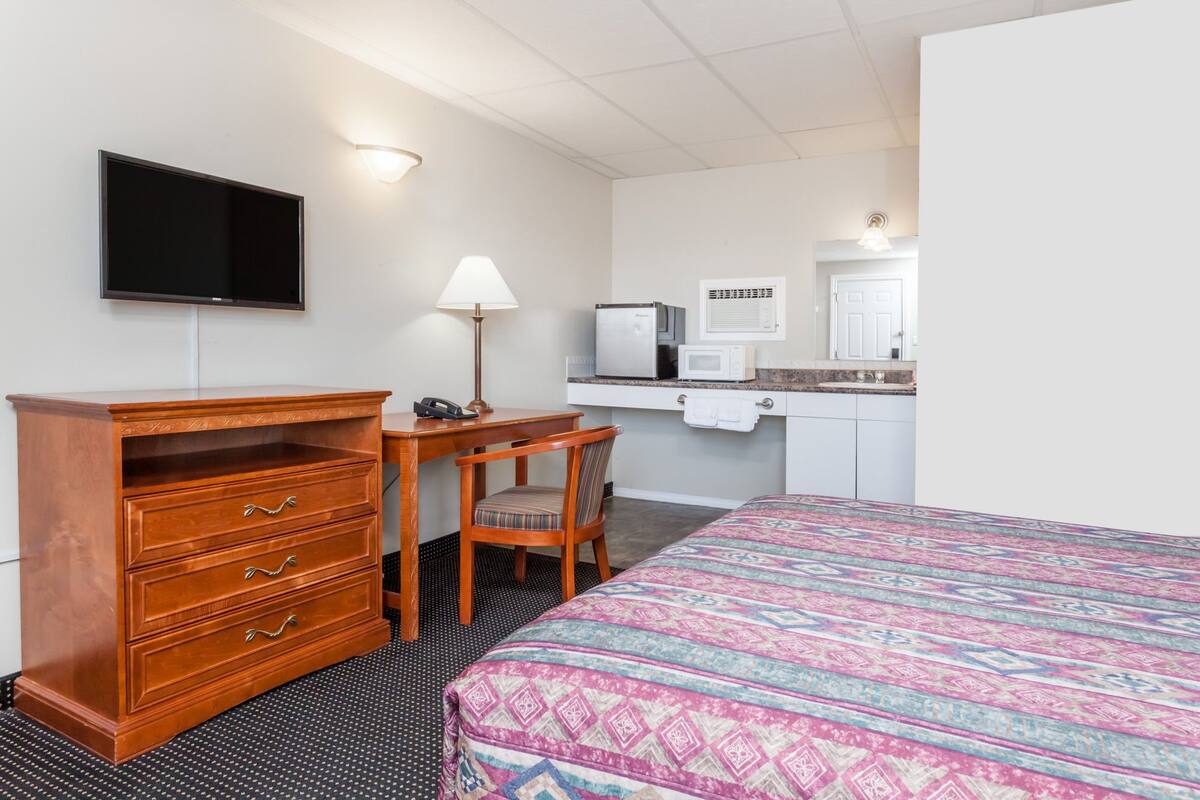 1 chambre, bureau, fer et planche à repasser, Wi-Fi gratuit