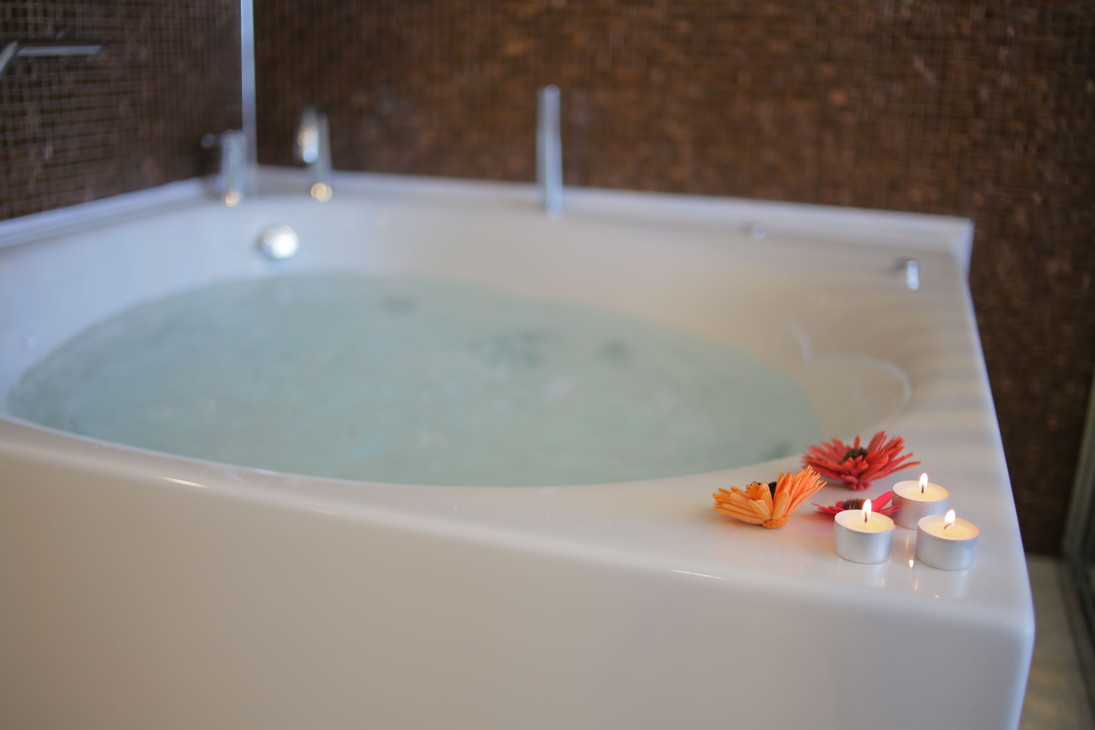 suite, 1 double bed | bathroom | free toiletries, hair dryer, bathrobes, slippers