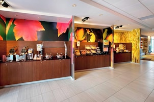 Desayuno continental gratuito y diario