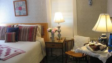 Kamer, 1 queensize bed | 1 slaapkamer, luxe beddengoed, een strijkplank/strijkijzer, gratis wifi