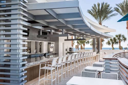 Poolside bar