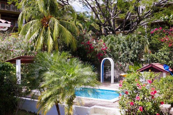 Outdoor pool - El Pacifico Hotel (San Juan del Sur)