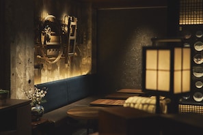 Interior entrance - SAKE Kura Hotel Kawasaki Shuku (Kawasaki)