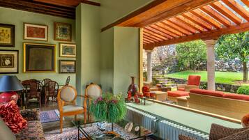 Breakfast and dinner served, Mexican cuisine