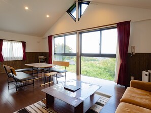 Casa de campo, para não fumantes, vista para o lago | Wi-Fi de cortesia, roupa de cama