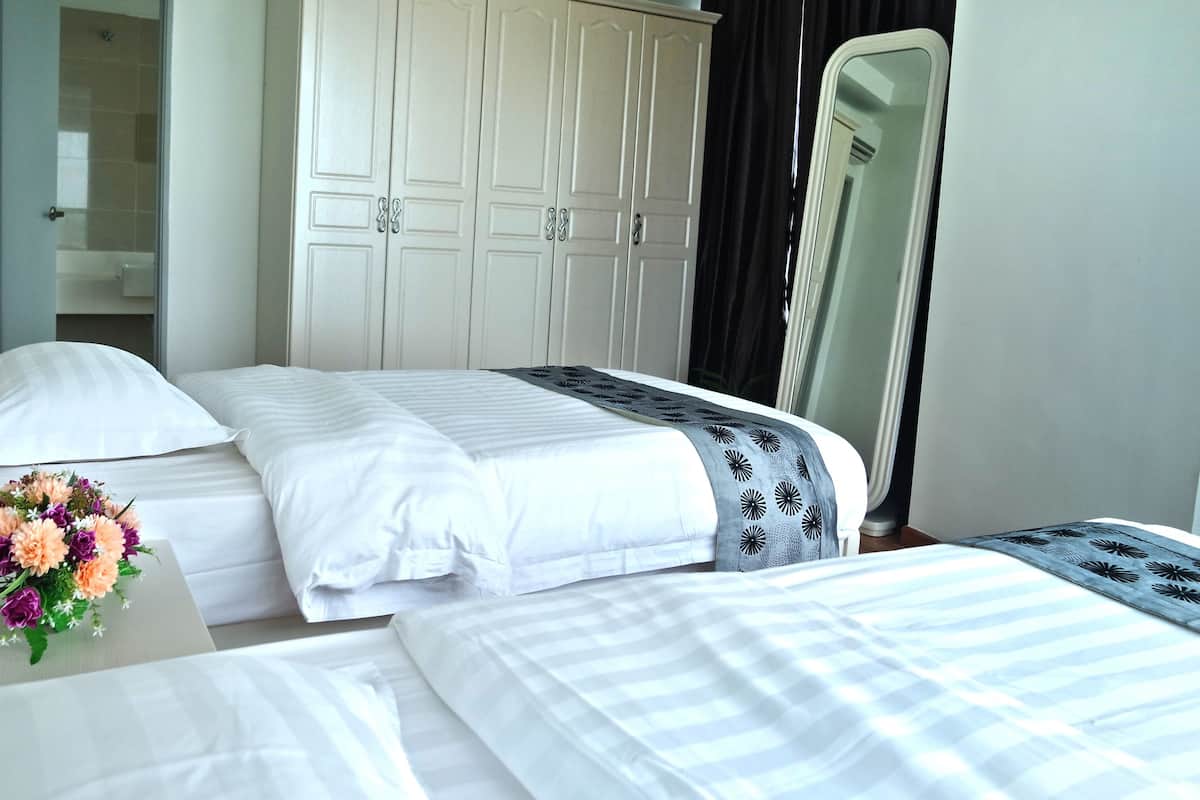 Premium bedding, free WiFi