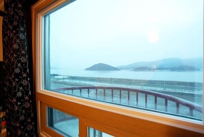 Free WiFi, bed sheets - Saipan Motel with Sea View (Incheon)