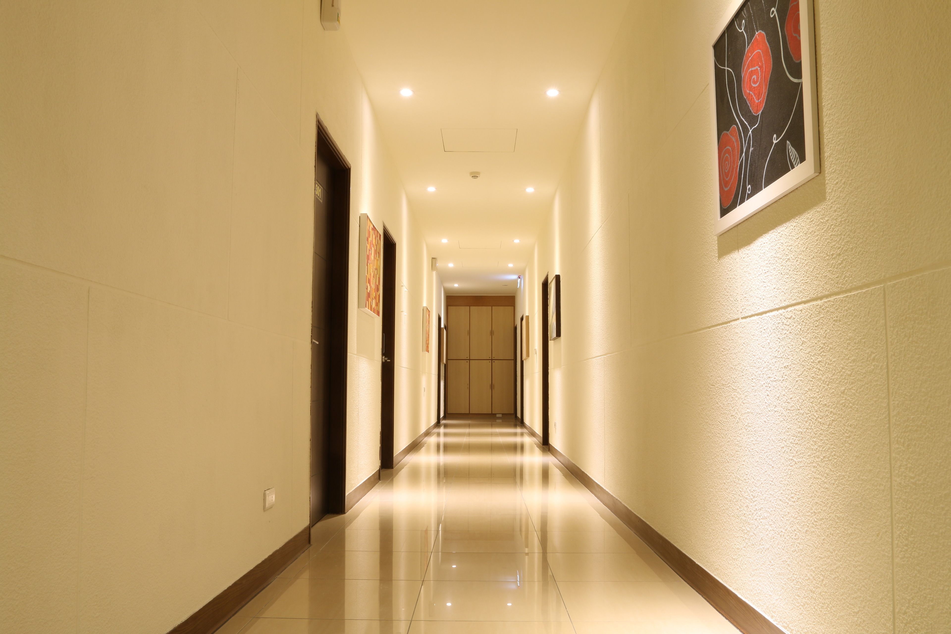 Twin Room | Hallway