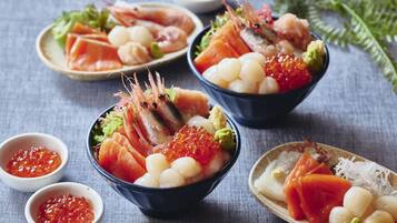 Daily buffet breakfast (JPY 3300 per person)