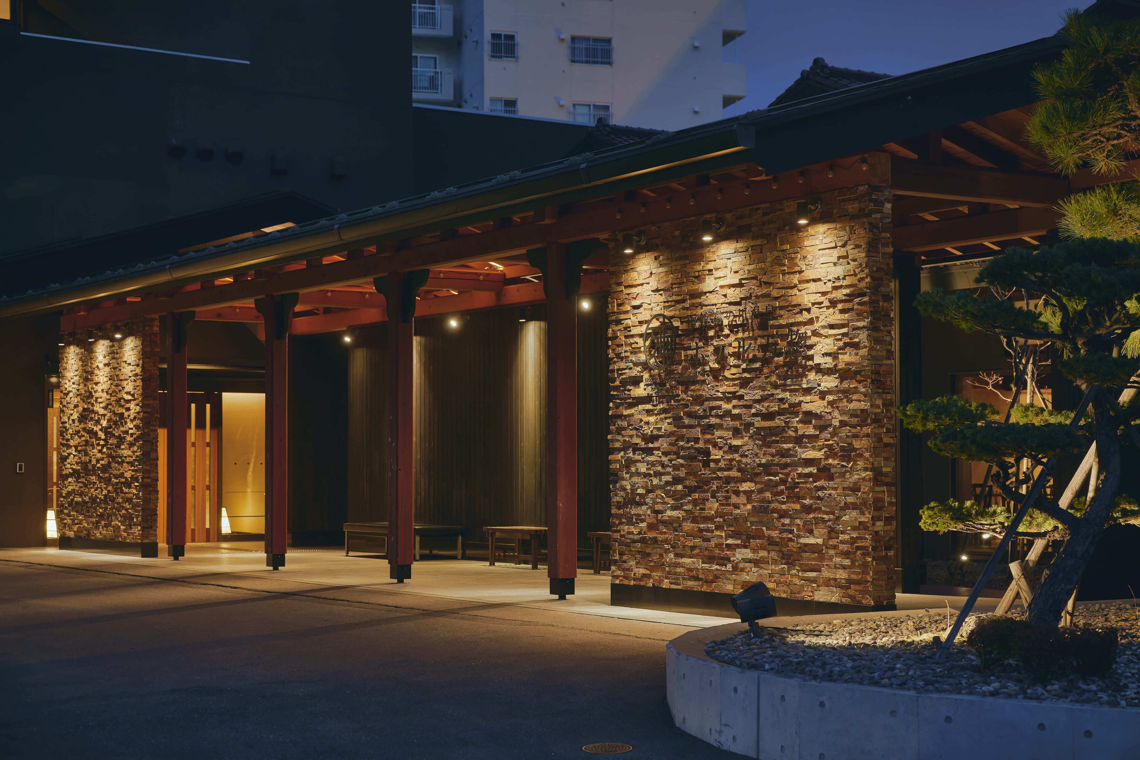 المنشأة من الخارج