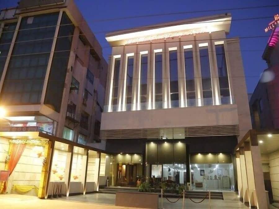 Front of property – evening/night