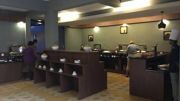 Daily buffet breakfast for a fee