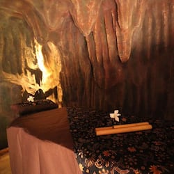 Couples treatment room(s), sauna, hot tub, hot springs/mineral springs