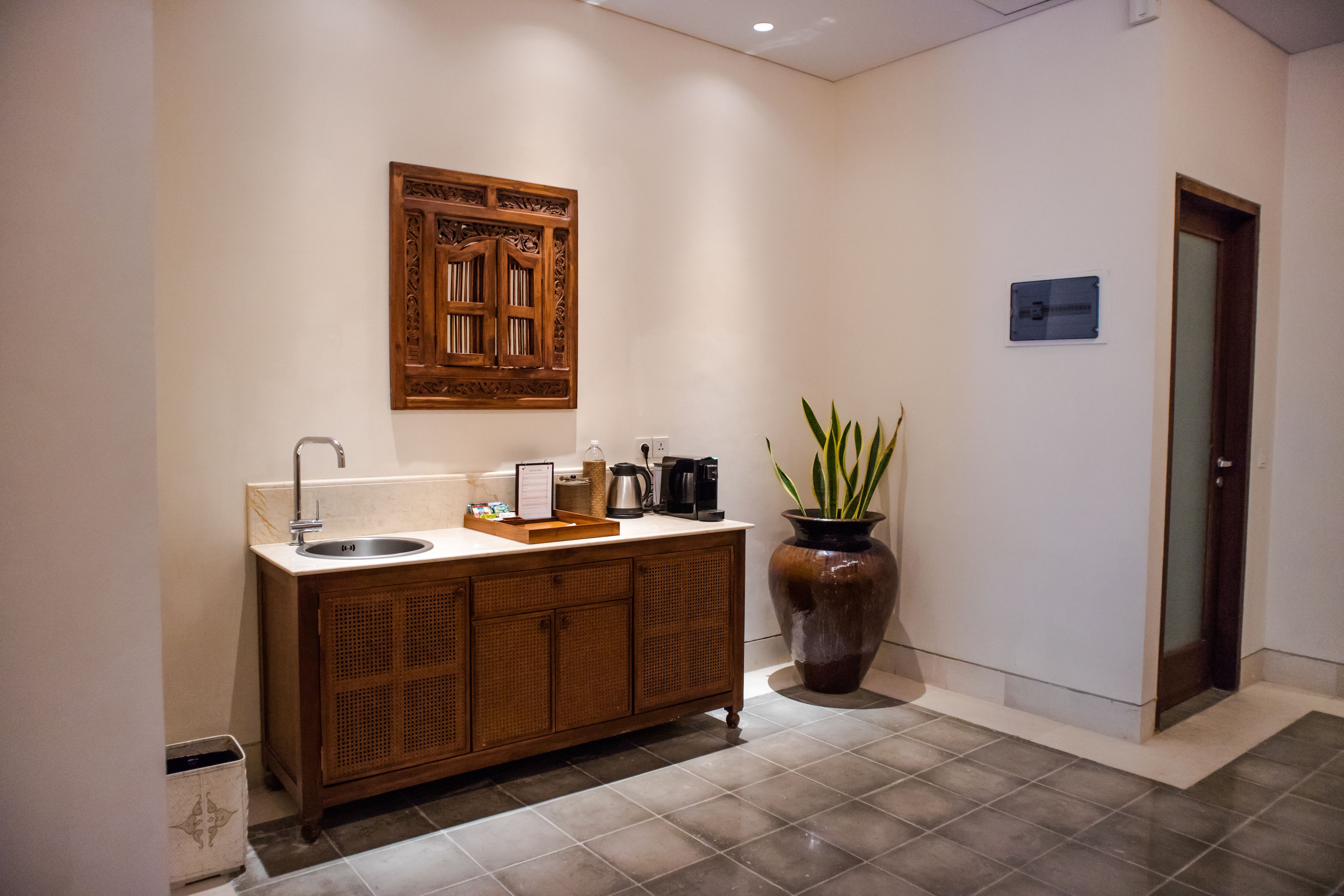 family suite | private kitchenette | coffee/tea maker, electric kettle