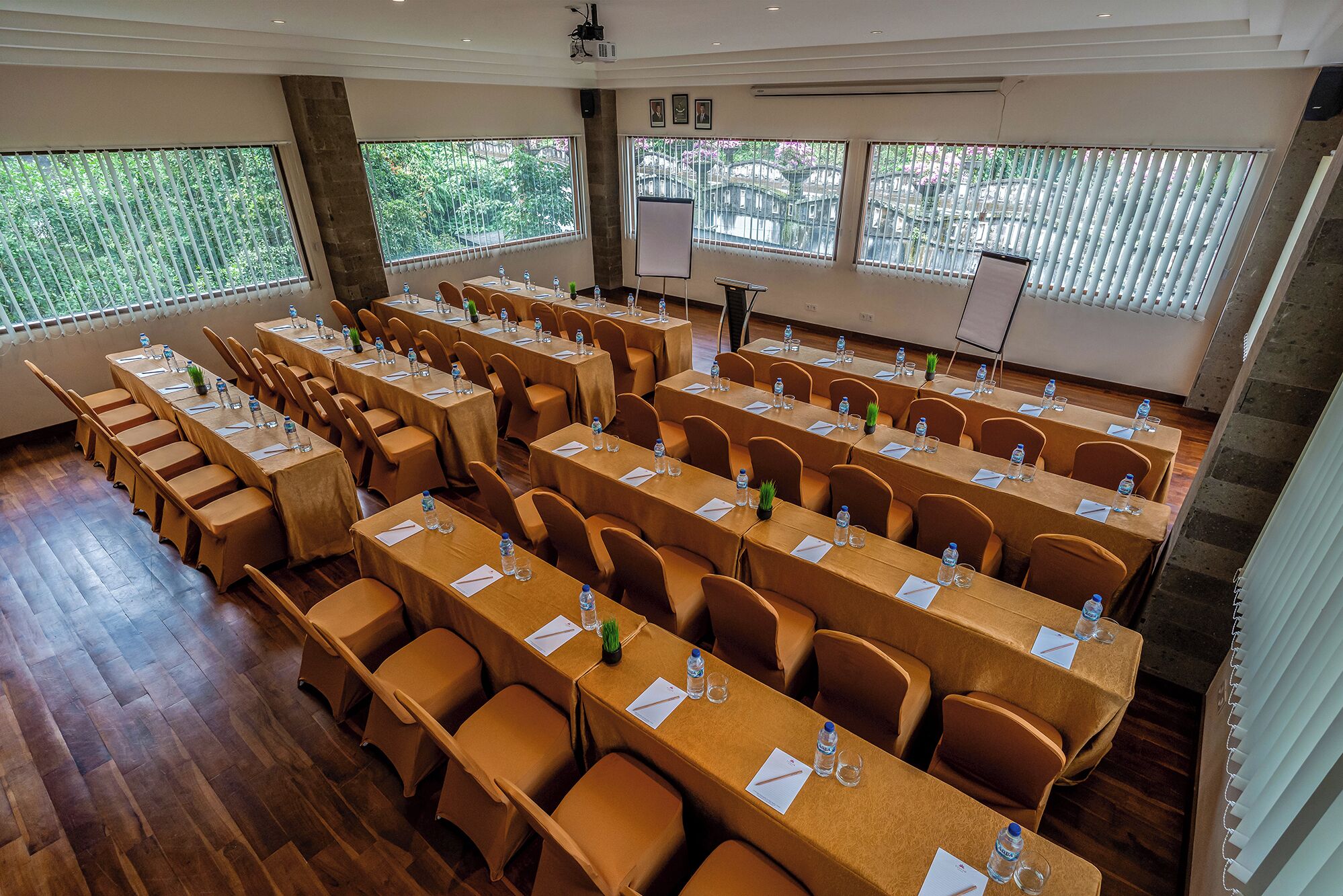 Meeting facility