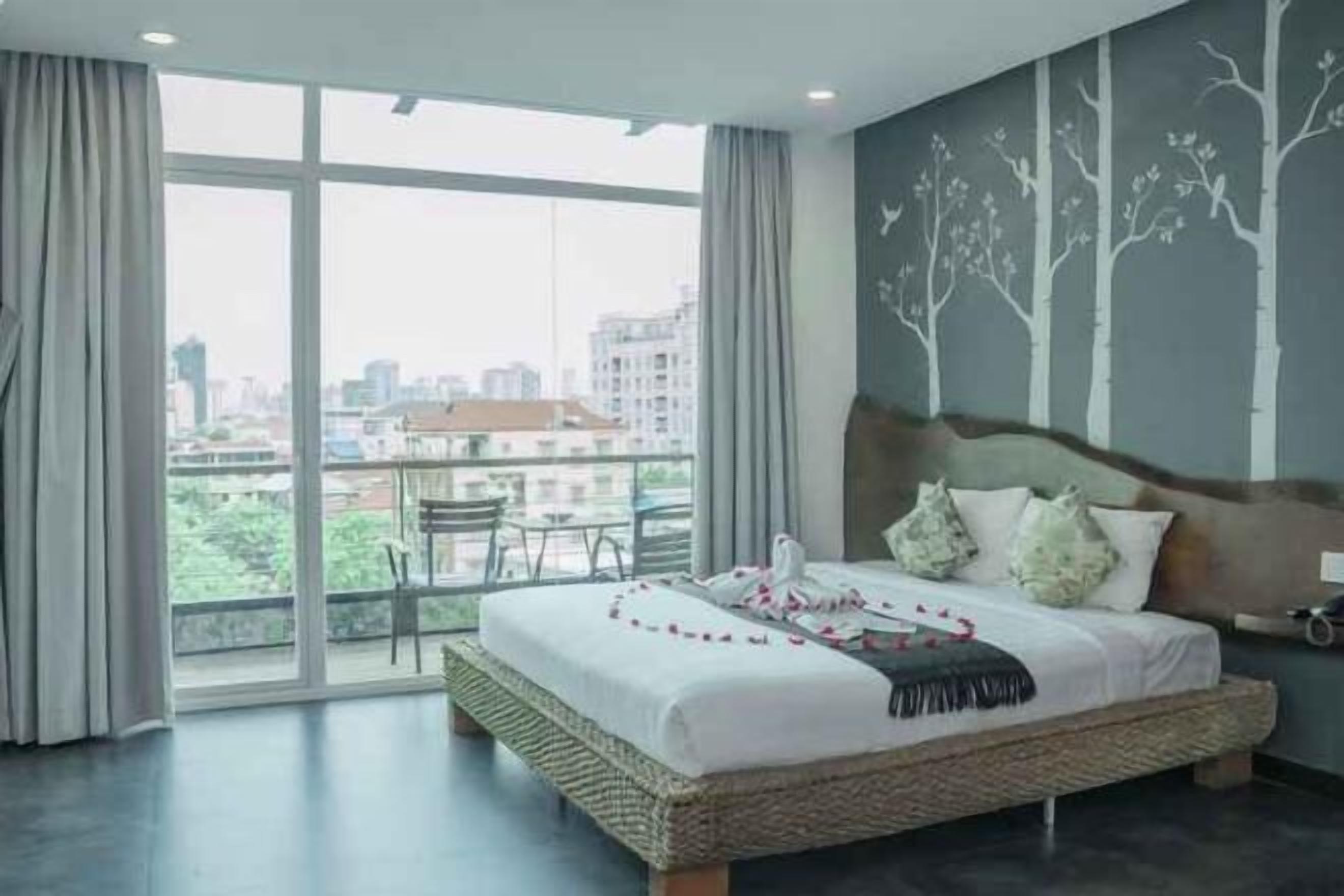 Premium bedding, minibar, in-room safe, individually decorated