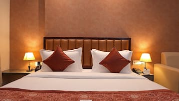 Executive Room | 1 bedroom, Egyptian cotton sheets, premium bedding, minibar