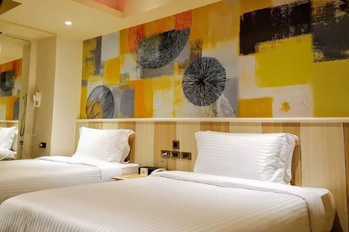 Premium bedding, down duvets, pillow-top beds, free minibar