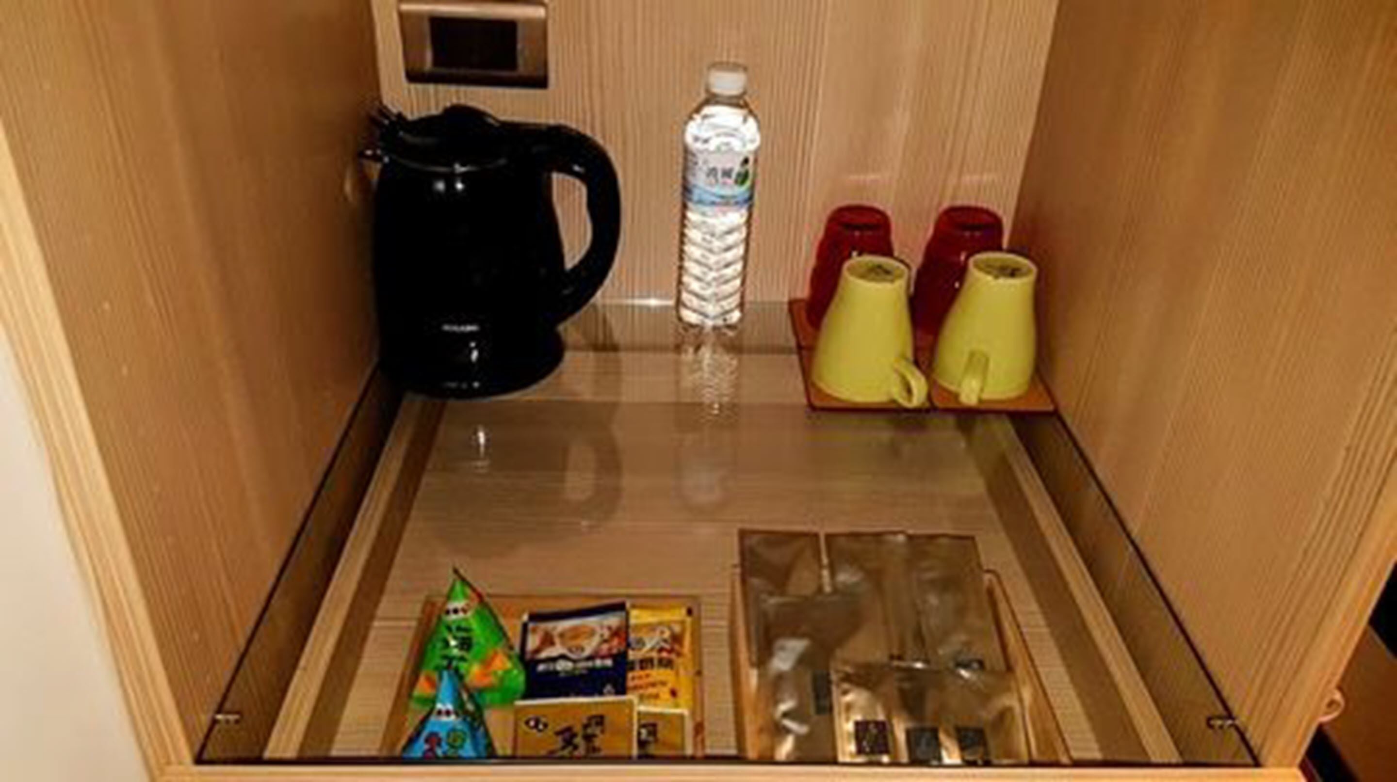 deluxe double or twin room, 1 bedroom, non smoking | 1 bedroom, premium bedding, down duvets, pillow-top beds