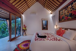 One Bedroom Pool View Villa | 1 bedroom, in-room safe, desk, soundproofing