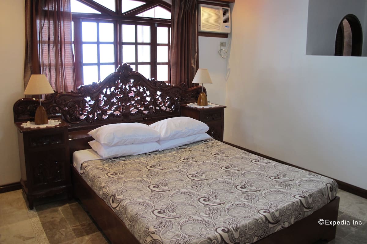 Bridal Suite | Minibar, in-room safe, individually furnished, free cots/infant beds