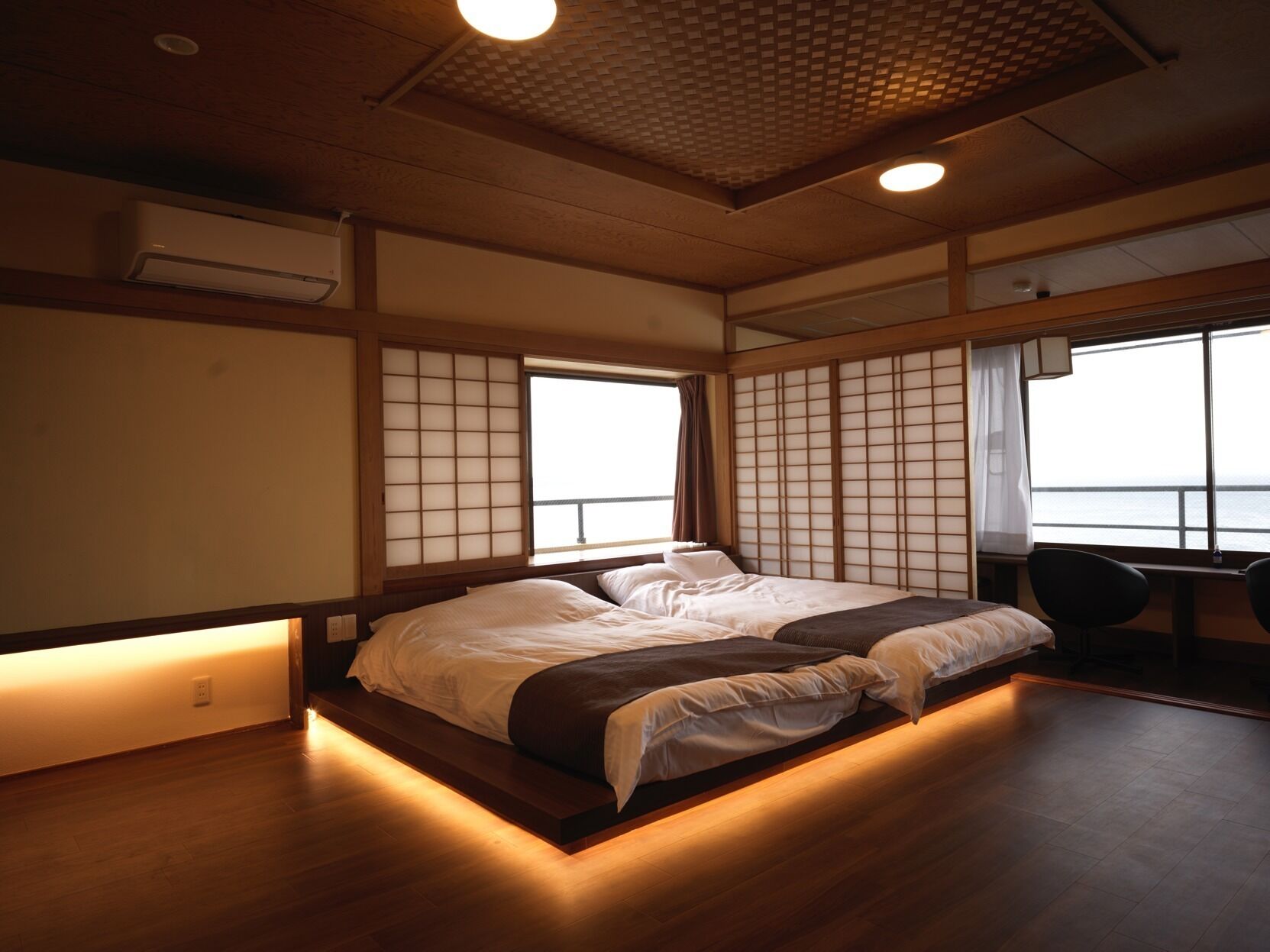 In-room safe, free WiFi, bed sheets
