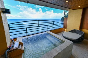 Quarto em estilo japonês | Cofres nos quartos, Wi-Fi de cortesia, roupa de cama