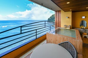 客房內保險箱、免費無線上網