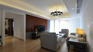 In-room safe, blackout drapes, rollaway beds, free WiFi