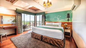 In-room safe, desk, iron/ironing board, free WiFi