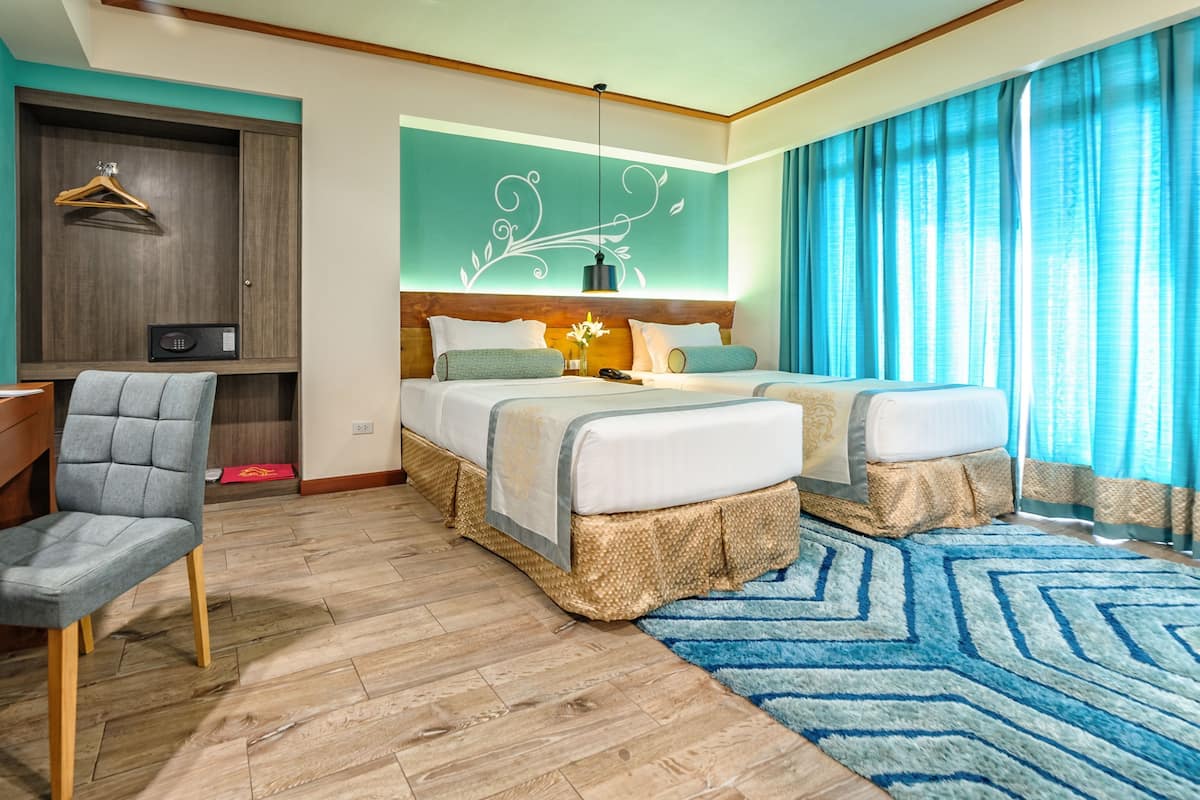 In-room safe, desk, iron/ironing board, free WiFi