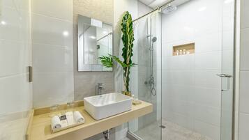 Chambre Exécutive avec lits jumeaux | Salle de bain