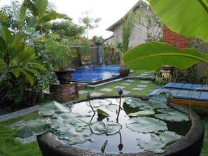 Outdoor pool, pool loungers - Praschita Bali (Denpasar)