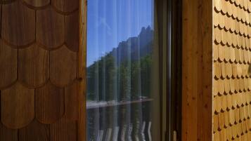 Appartamento Standard, 2 camere da letto | Vista balcone