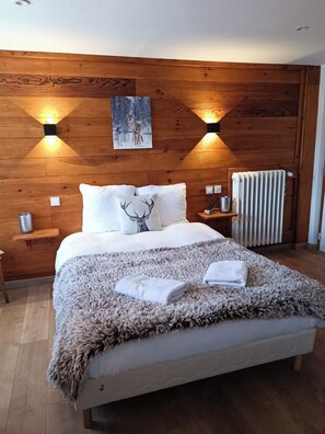 標準雙人房 | 書桌、熨斗/熨衫板、免費 Wi-Fi、床單