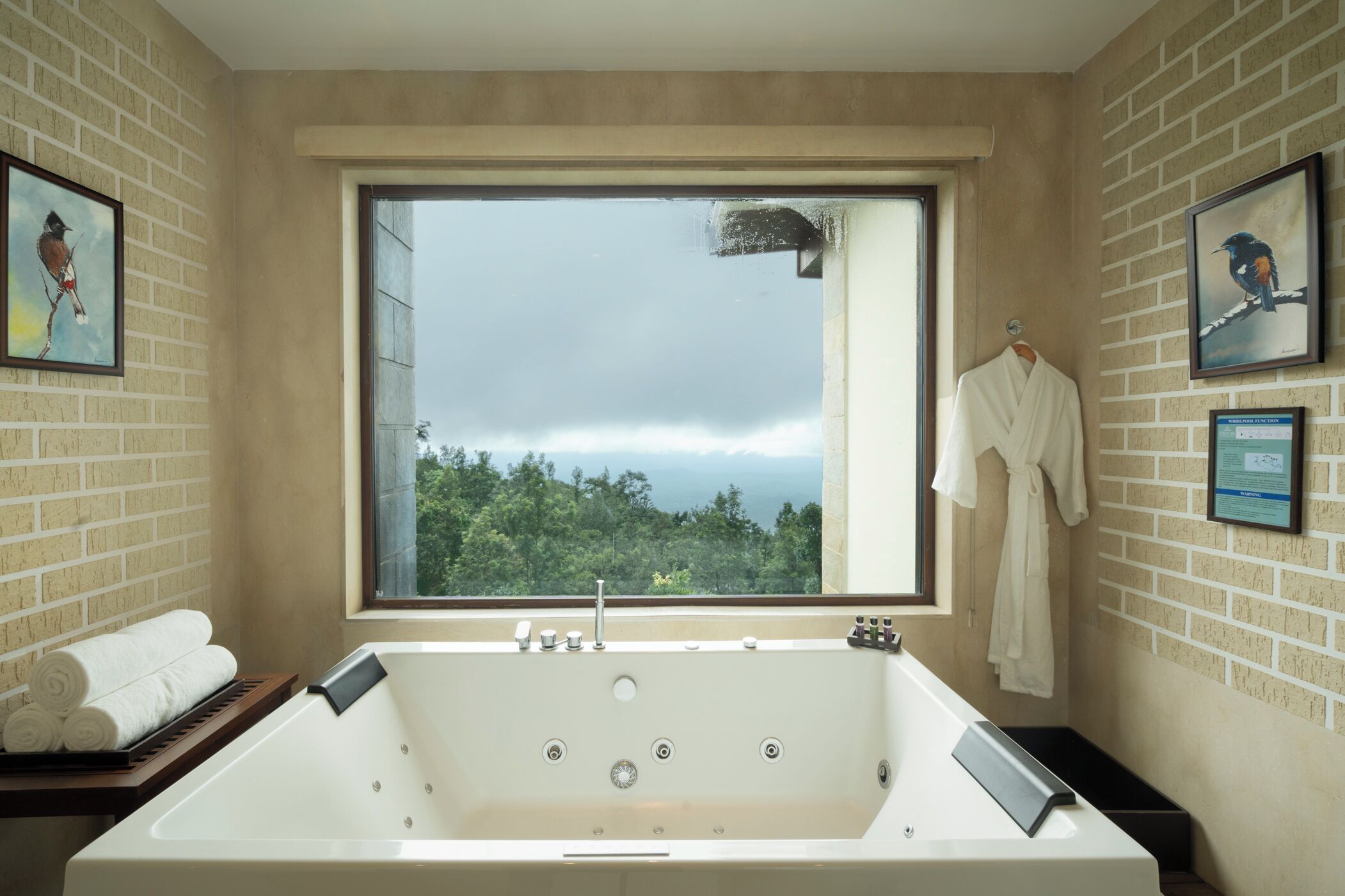 garden suites | bathroom | separate bathtub and shower, free toiletries, hair dryer, bathrobes