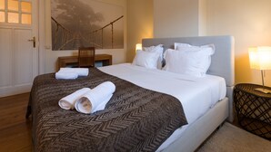 Deluxe Apartment, 3 Bedrooms, 2 Bathrooms | 3 bedrooms, premium bedding, iron/ironing board, cribs (free)
