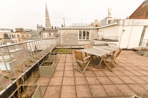 Deluxe-Apartment, 3 Schlafzimmer, 2 Bäder | 3 Schlafzimmer, hochwertige Bettwaren, Bügeleisen/Bügelbrett